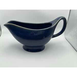 Lynn's Stoneware Large Blue Gravy Sauce Boat. Beautiful blue w/light brown trim.